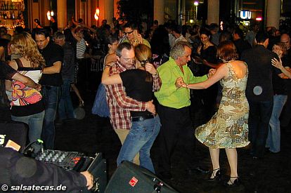 Salsa im Schirn-Cafe (click to enlarge)