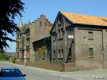 F�r immer verloren: Rittergut Leuffen (anklicken zum Vergr&ouml;�ern)