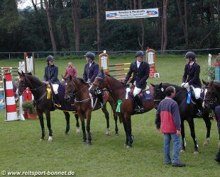 Reiten: Reitturnier (anklicken zum Vergr��ern - click to enlarge)