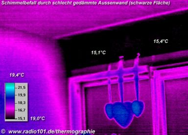 Feuchtigkeit durch mangelnde W&auml;rmed&auml;mmung / Isolierung einer Aussenwand, Beispiel (click to enlarge)