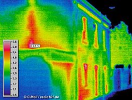 Geb&auml;udethermographie, Beispiel (click to enlarge) - W&auml;rmebildkamera: Impac IVN 770P