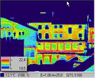Infrarotaufnahme / W&auml;rmebild / Thermografie: H&auml;user in Aachen